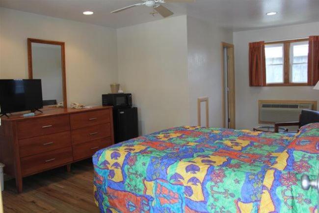 モーテル Pony Island Inn