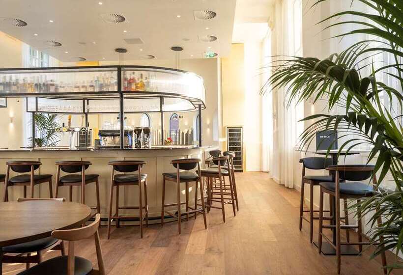فندق Doubletree By Hilton Sittard