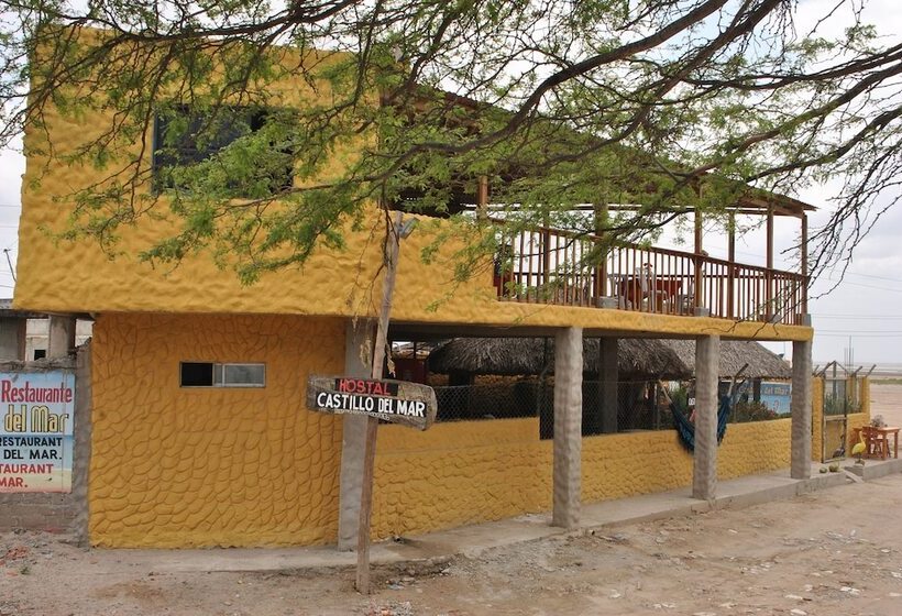 هتل Hostal Castillo Del Mar   Hostel