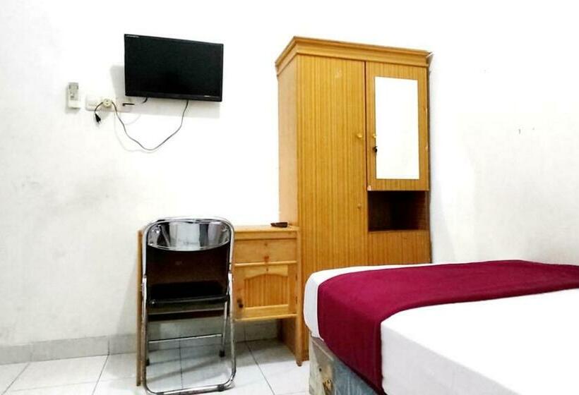 فندق Koolkost Syariah Near Lembuswana Mall