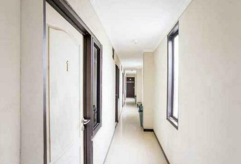 فندق Koolkost Syariah Near Lembuswana Mall