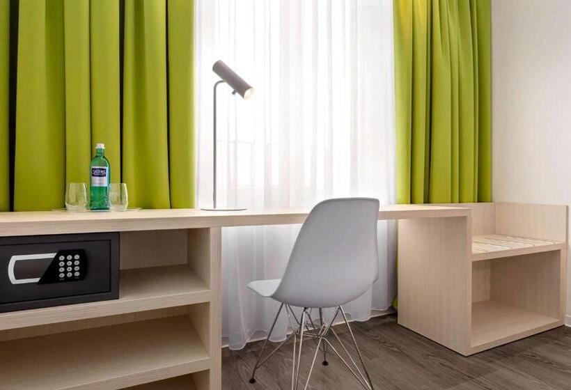 هتل Super 8 By Wyndham Chemnitz