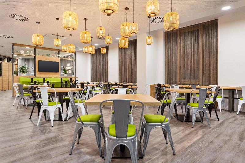 هتل Super 8 By Wyndham Chemnitz