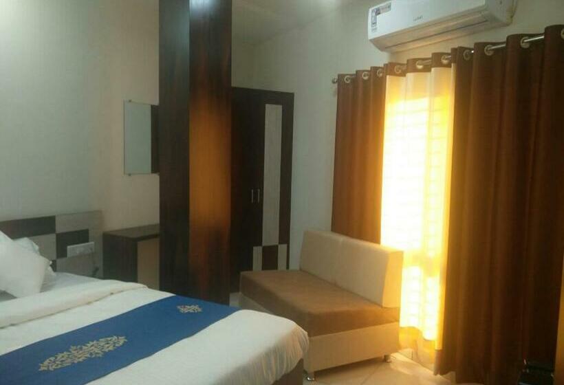 호텔 Vinayak Palace, Hoshangabad