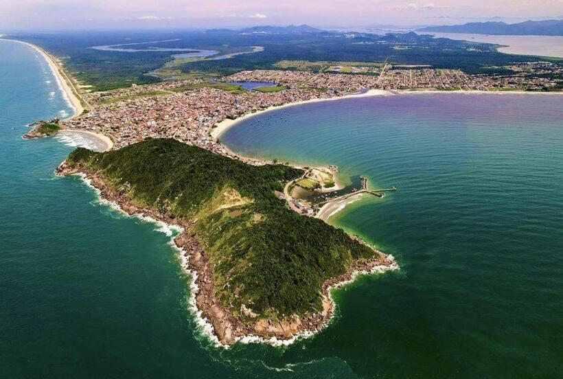 Babitonga Hostel   100m Da Prainha