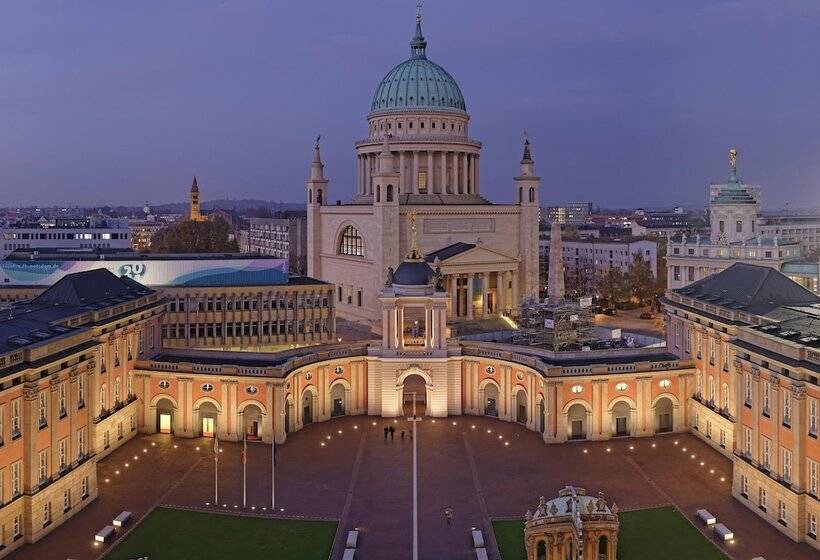 هتل Holiday Inn Express & Suites   Potsdam, An Ihg