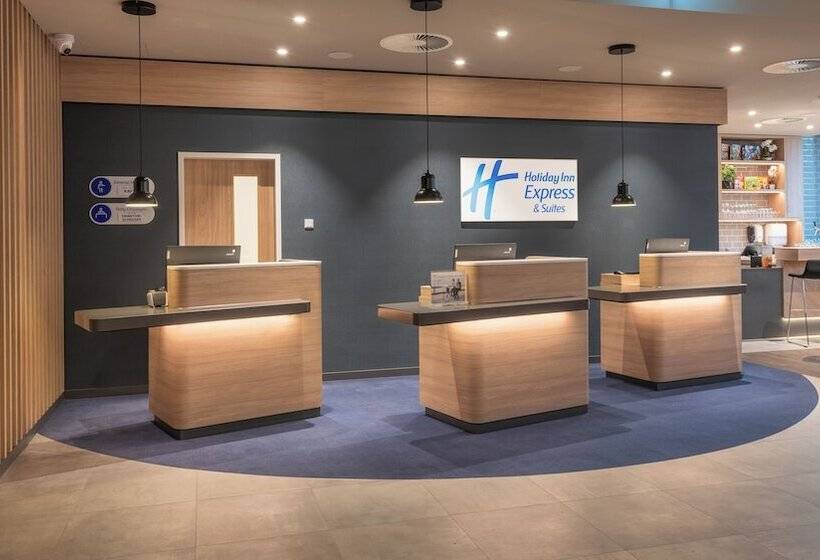 هتل Holiday Inn Express & Suites   Potsdam, An Ihg
