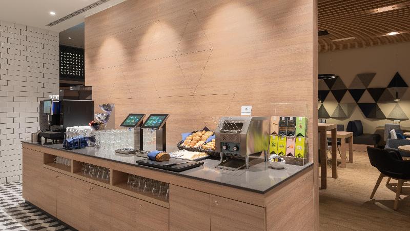 هتل Holiday Inn Express & Suites   Potsdam, An Ihg