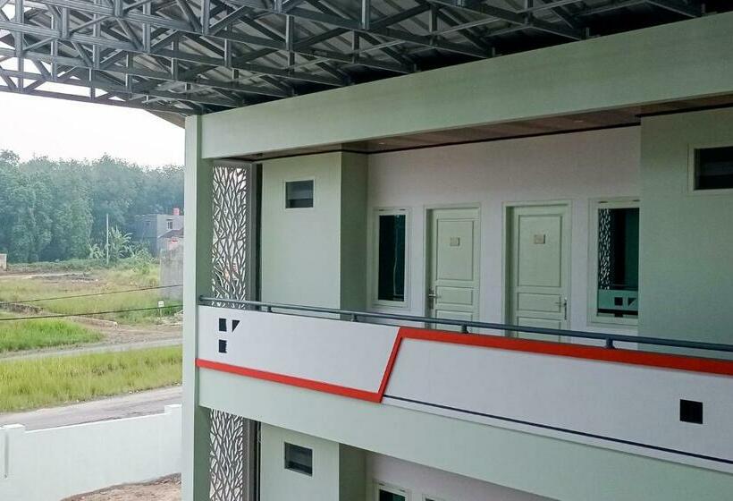 فندق Reddoorz Near Exit Tol Kotabaru Itera Lampung