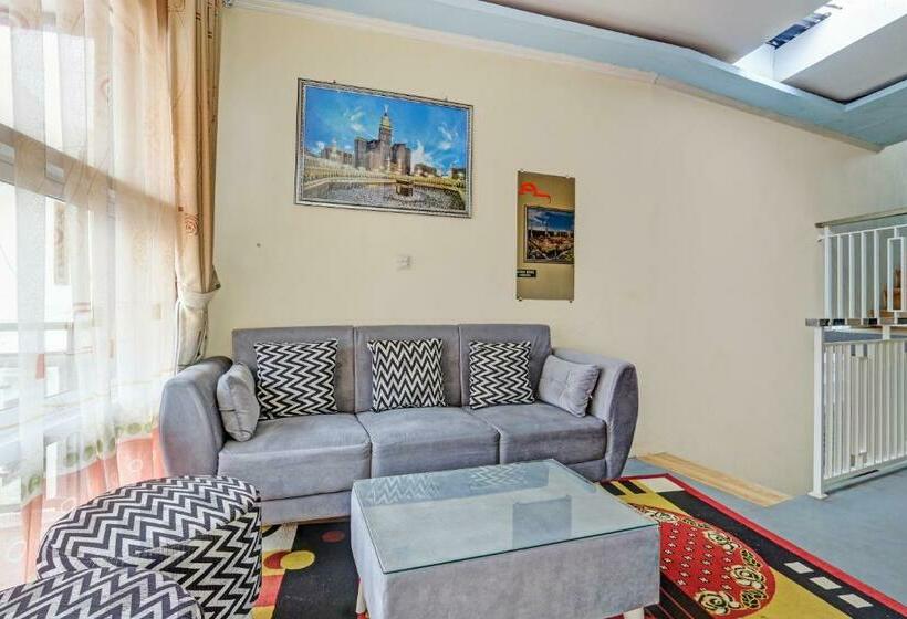 בית מלון כפרי Spot On 90698 Delfi Homestay Syariah