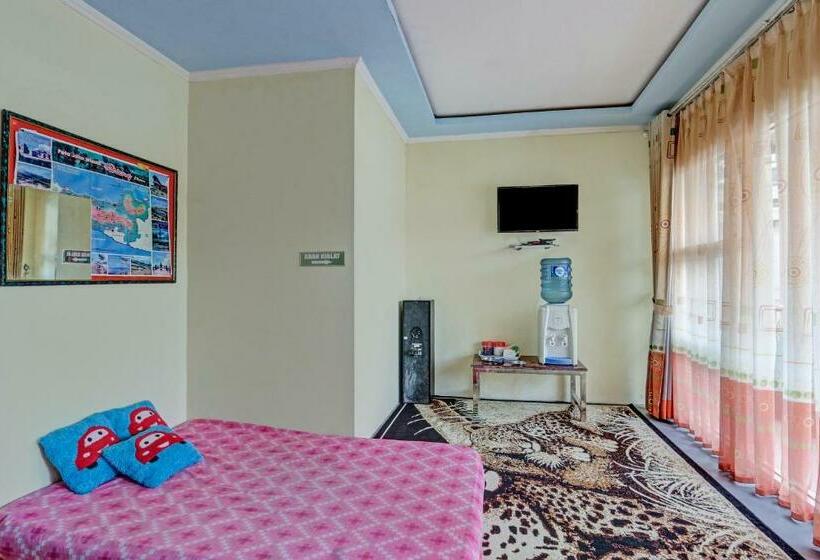 בית מלון כפרי Spot On 90698 Delfi Homestay Syariah