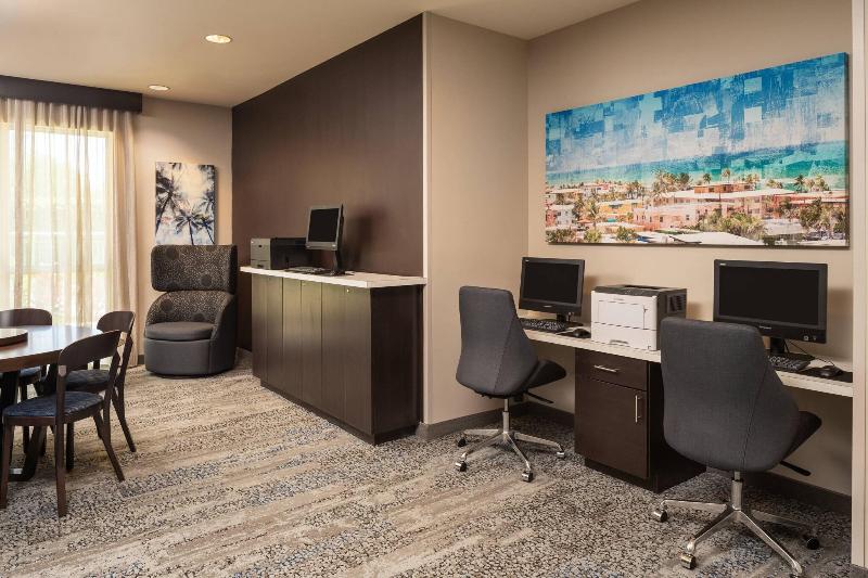 هتل Courtyard By Marriott Fort Lauderdale Airport & Cruise Port