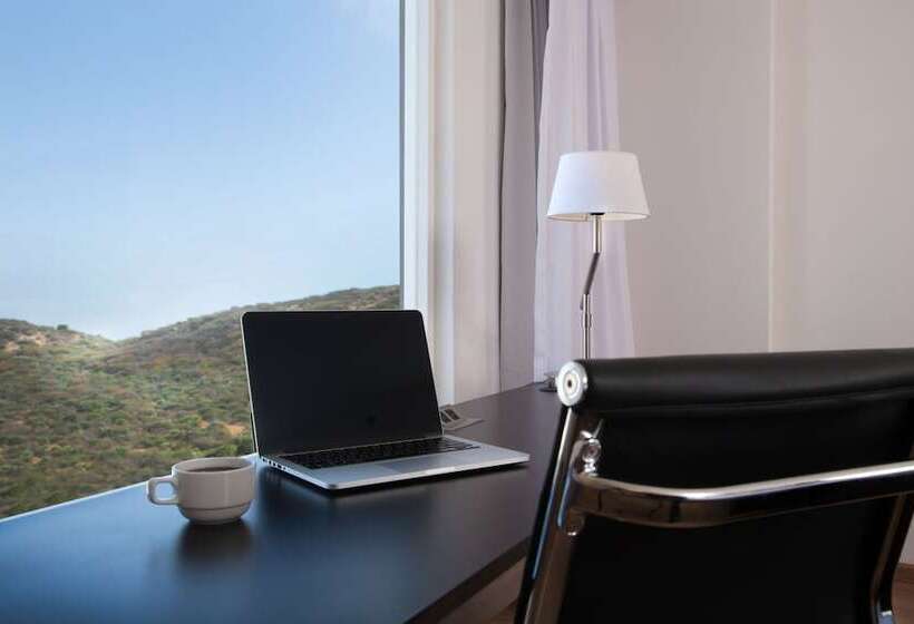 ホテル Fiesta Inn Insurgentes Sur