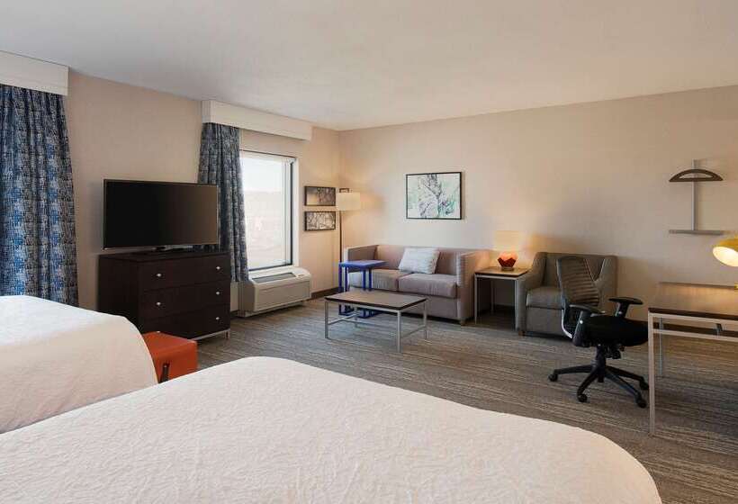 هتل Hampton Inn & Suites By Hilton Halifax   Dartmouth