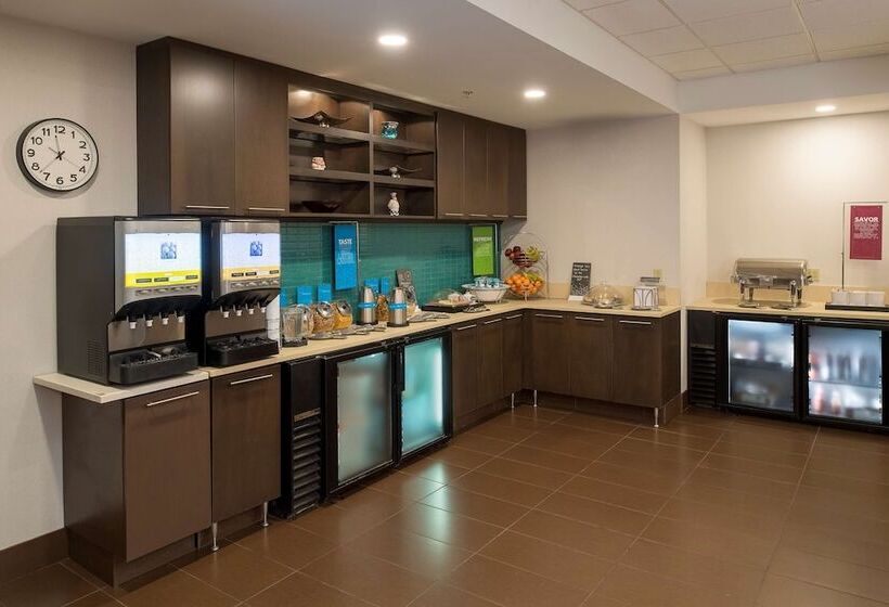هتل Hampton Inn & Suites By Hilton Halifax   Dartmouth
