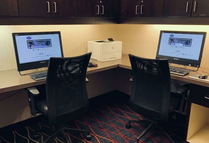 فندق Hampton Inn & Suites By Hilton Lethbridge