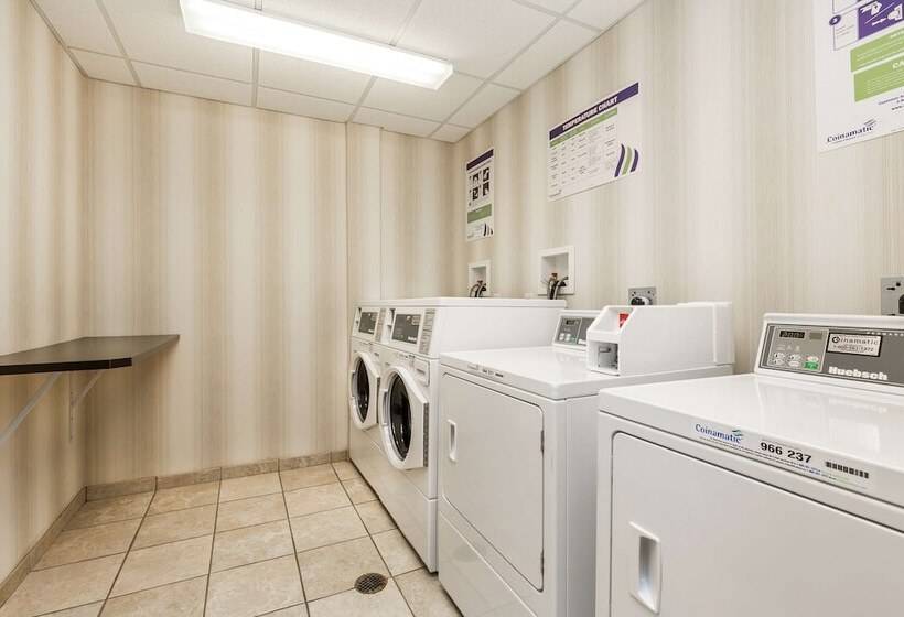 فندق Hampton Inn & Suites By Hilton Lethbridge