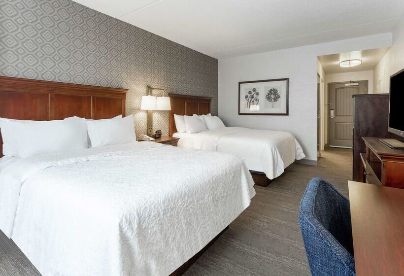 هتل Hampton Inn & Suites Saratoga Springs Downtown