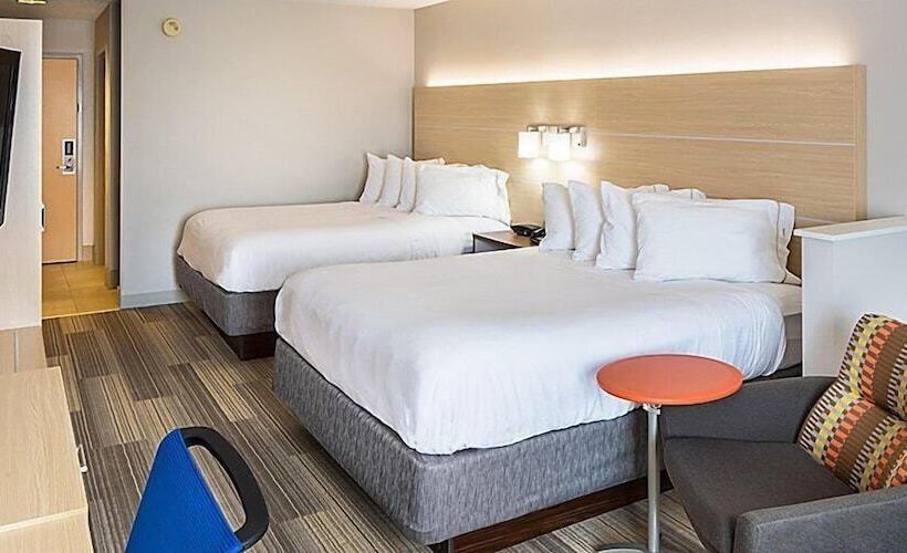 هتل Holiday Inn Express Cedar Rapids   Collins Road, An Ihg