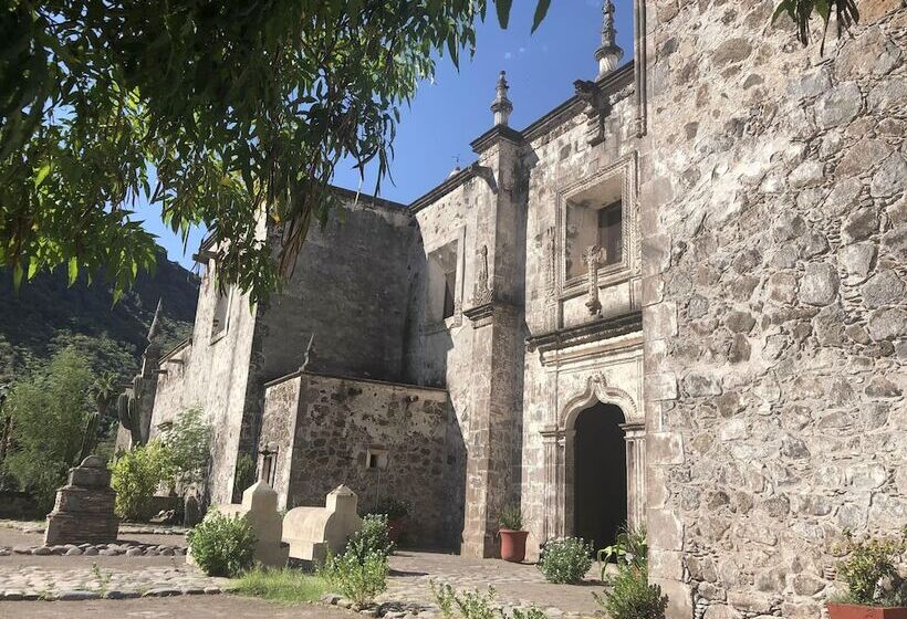 هتل Posada Del Cortes