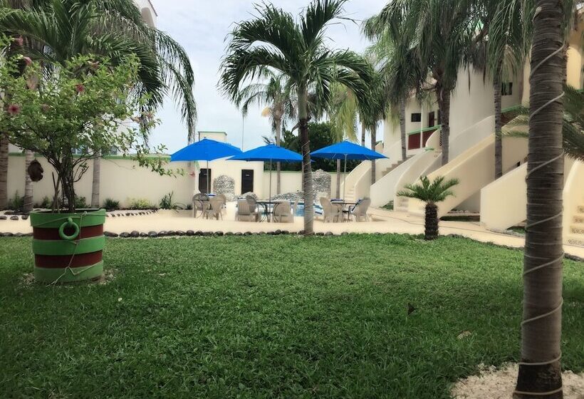 Villas Coco Resort  All Suites