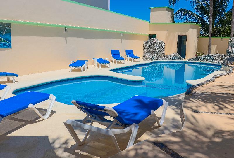 Villas Coco Resort  All Suites