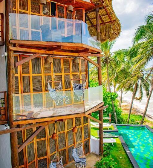 هتل Rch Luxury  & Pool