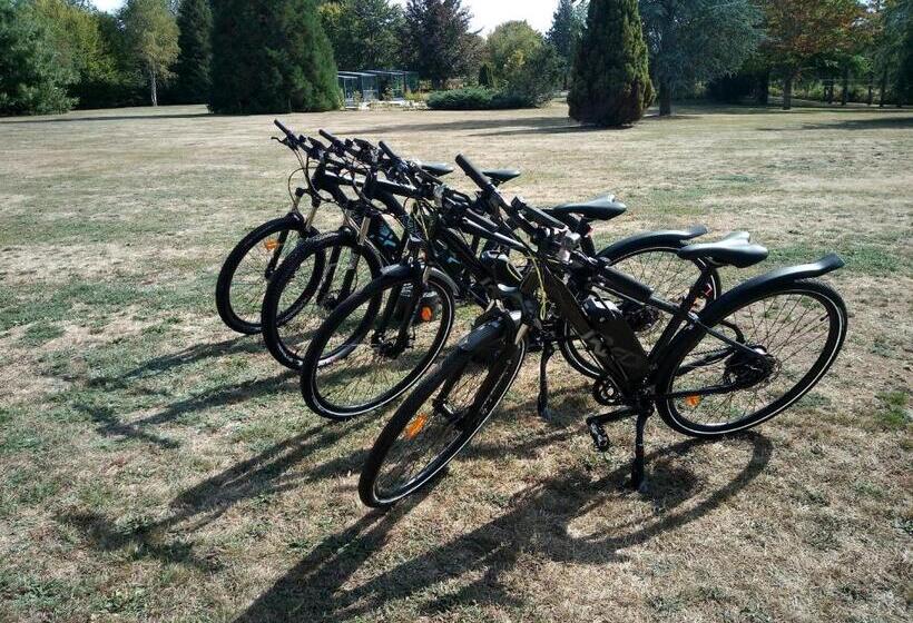 مبيت وإفطار A L Orée Du Parc