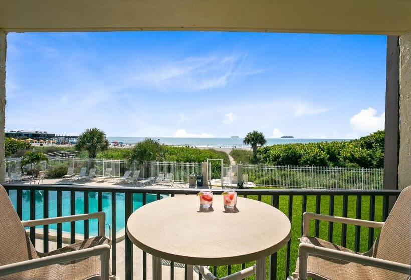 Chateau By The Sea