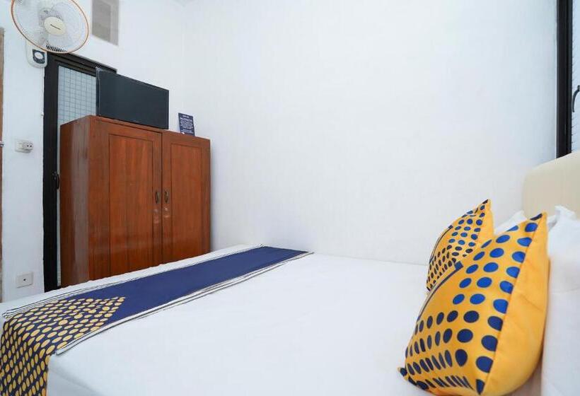 בית מלון כפרי Spot On 2479 Berkah Residence Syariah