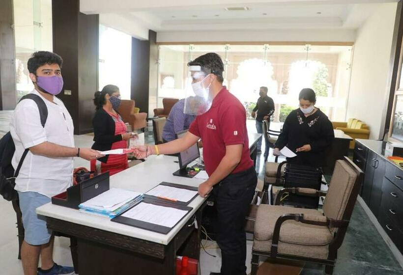 فندق Shree Vallabh Vilas Lords Plaza Nathdwara   Pure Veg