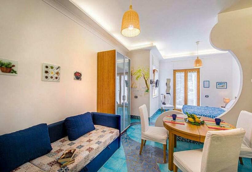 بنسيون Casa Evelina