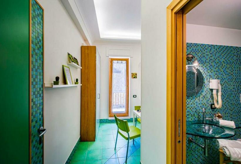 بنسيون Casa Evelina