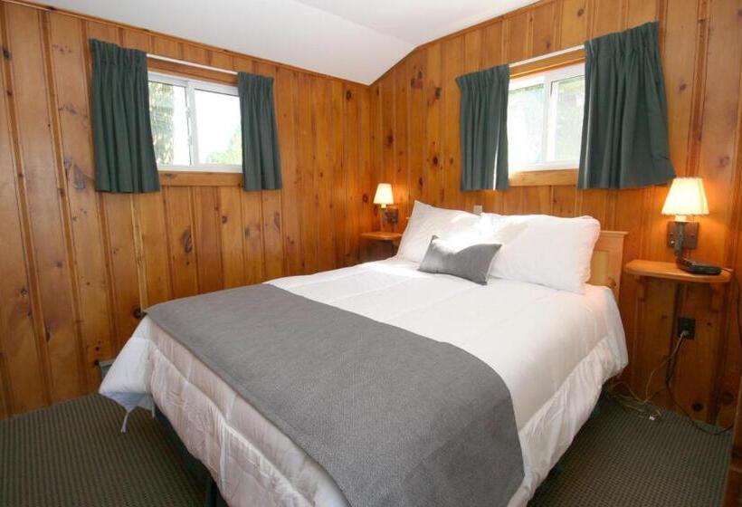 Elmhirst's Resort