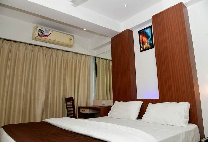 فندق Monarch Center Point Near Dahanu Beach, Bordi