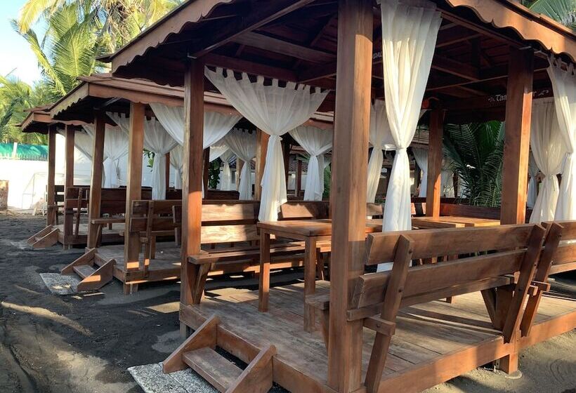 호텔 Villa Mj Maristela Beach Resort