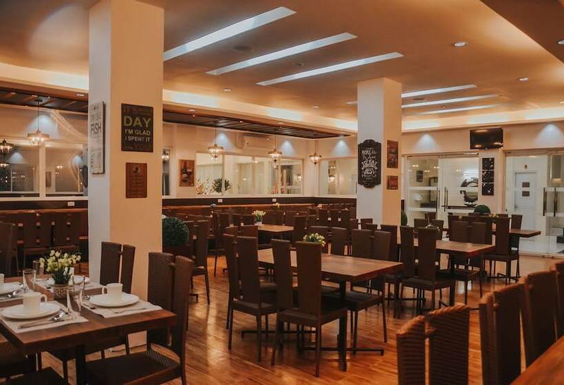 호텔 Villa Mj Maristela Beach Resort