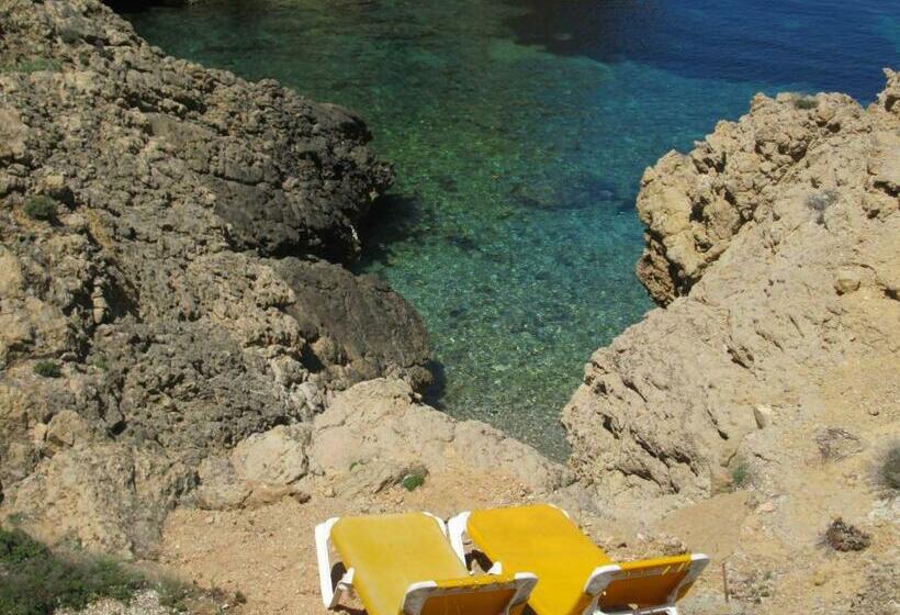بنسيون Hostal Cala Moli