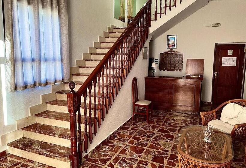 פנסיון Hostal Torresmancha