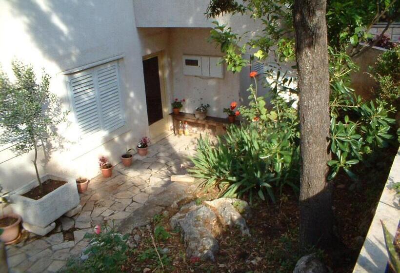 Пансион Soline Accommodation