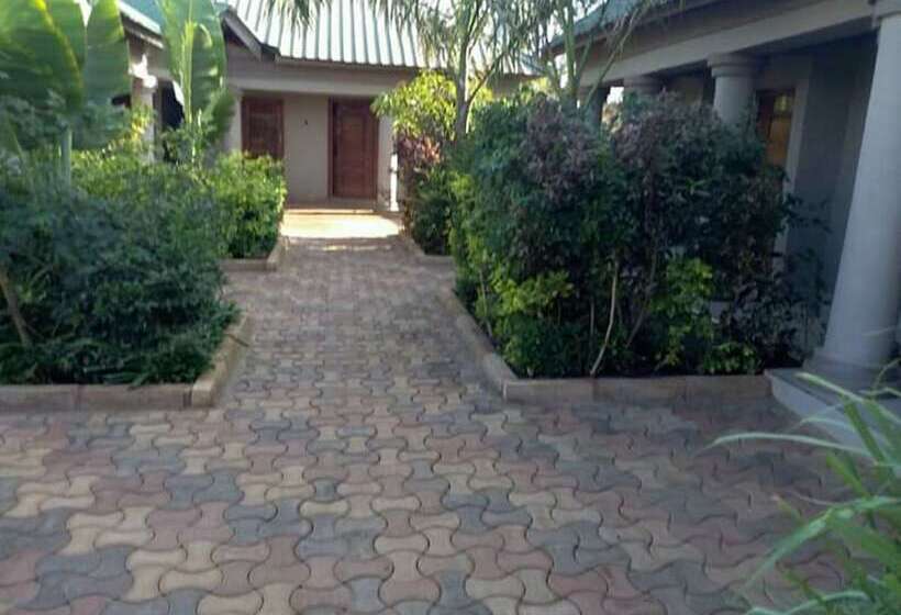 هتل House Of Excellence