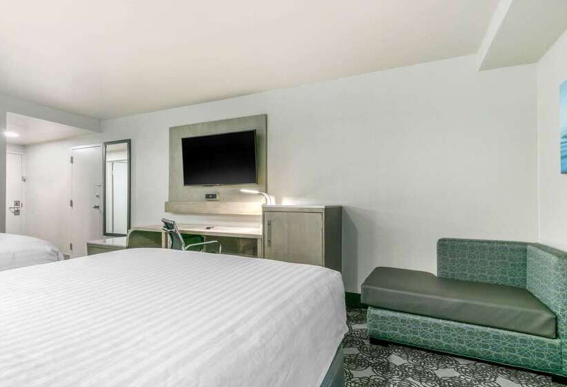 酒店 Clarion Inn