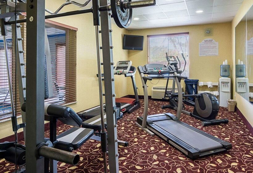 هتل Comfort Inn & Suites Chesapeake  Portsmouth