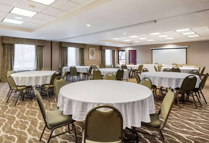 هتل Comfort Suites Daytonwright Patterson