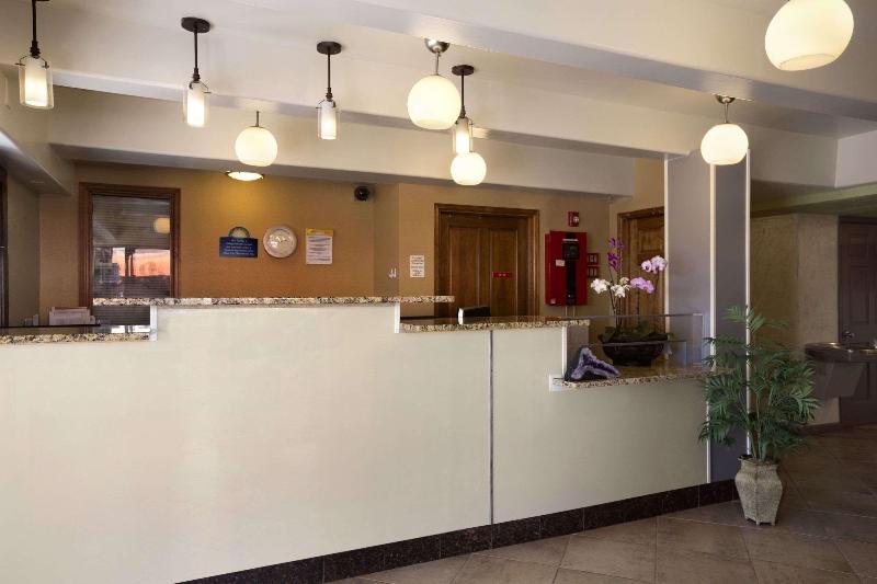 هتل Days Inn By Wyndham Denver Downtown