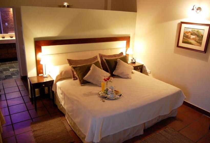 هتل Delvino Boutique