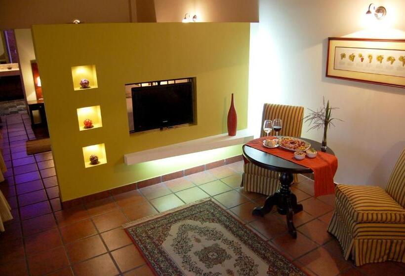 هتل Delvino Boutique