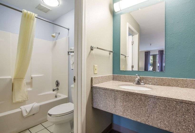 בית מלון כפרי Econo Lodge Inn & Suites I 65
