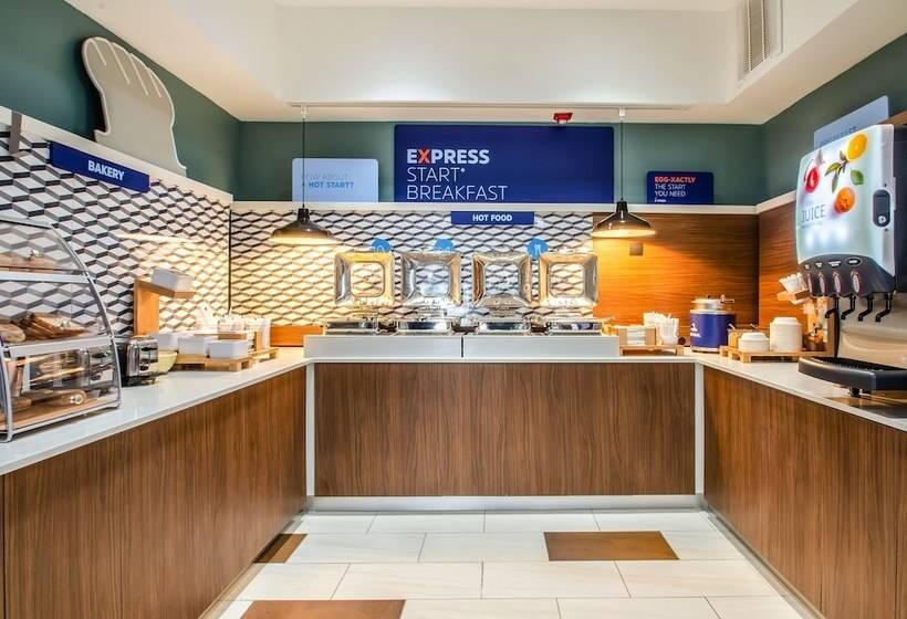 فندق Holiday Inn Express & Suites   Olathe South, An Ihg