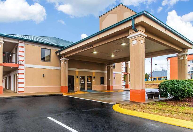 בית מלון כפרי Quality Inn & Suites